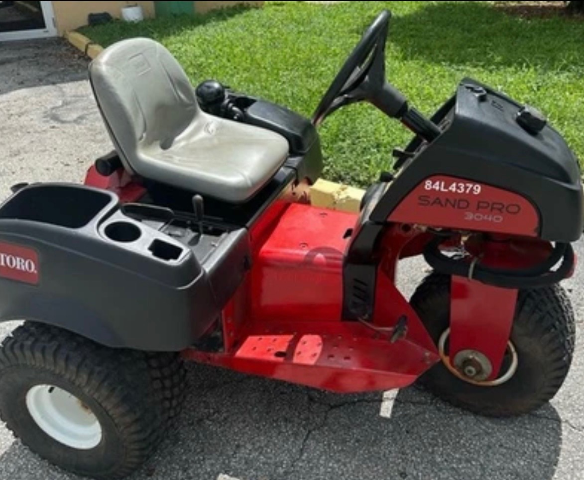 Toro Sand Pro 3040 Sand Trap Rake / Ball Field Groomer – 2013 – Rear Hydraulics 4