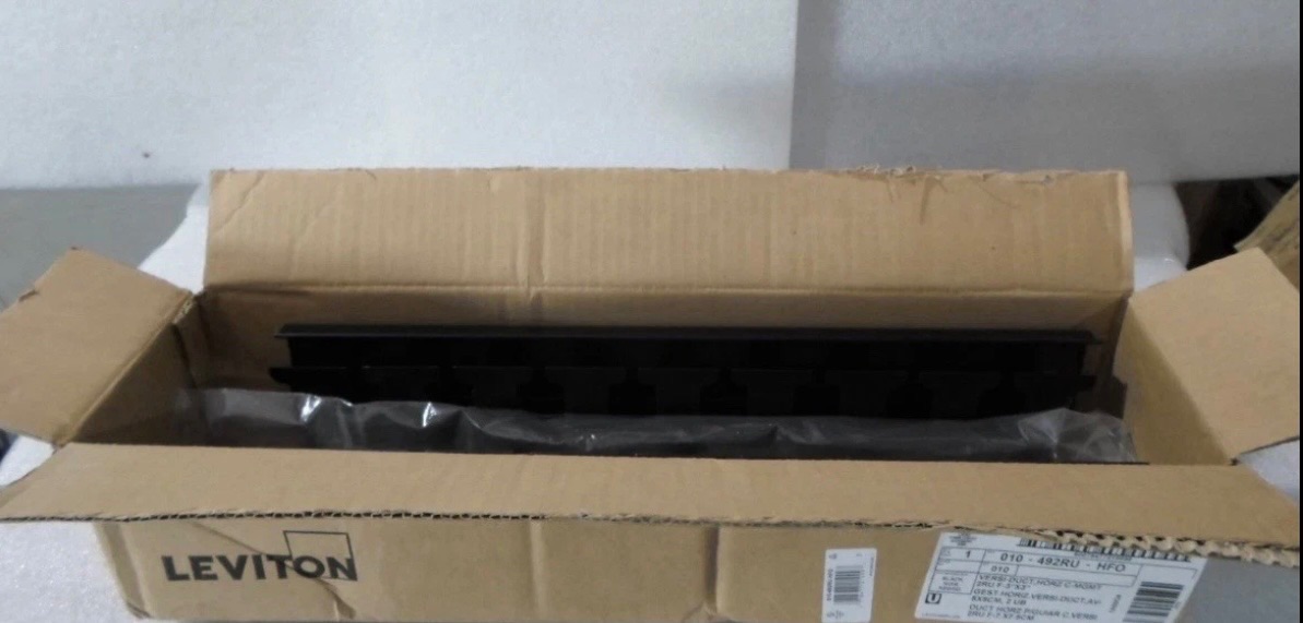 LEVITON 492RU-HFO 010-492RU-HFO VERSI-DUCT,HORZ C-MGMT 2RU F-3"X3" 3