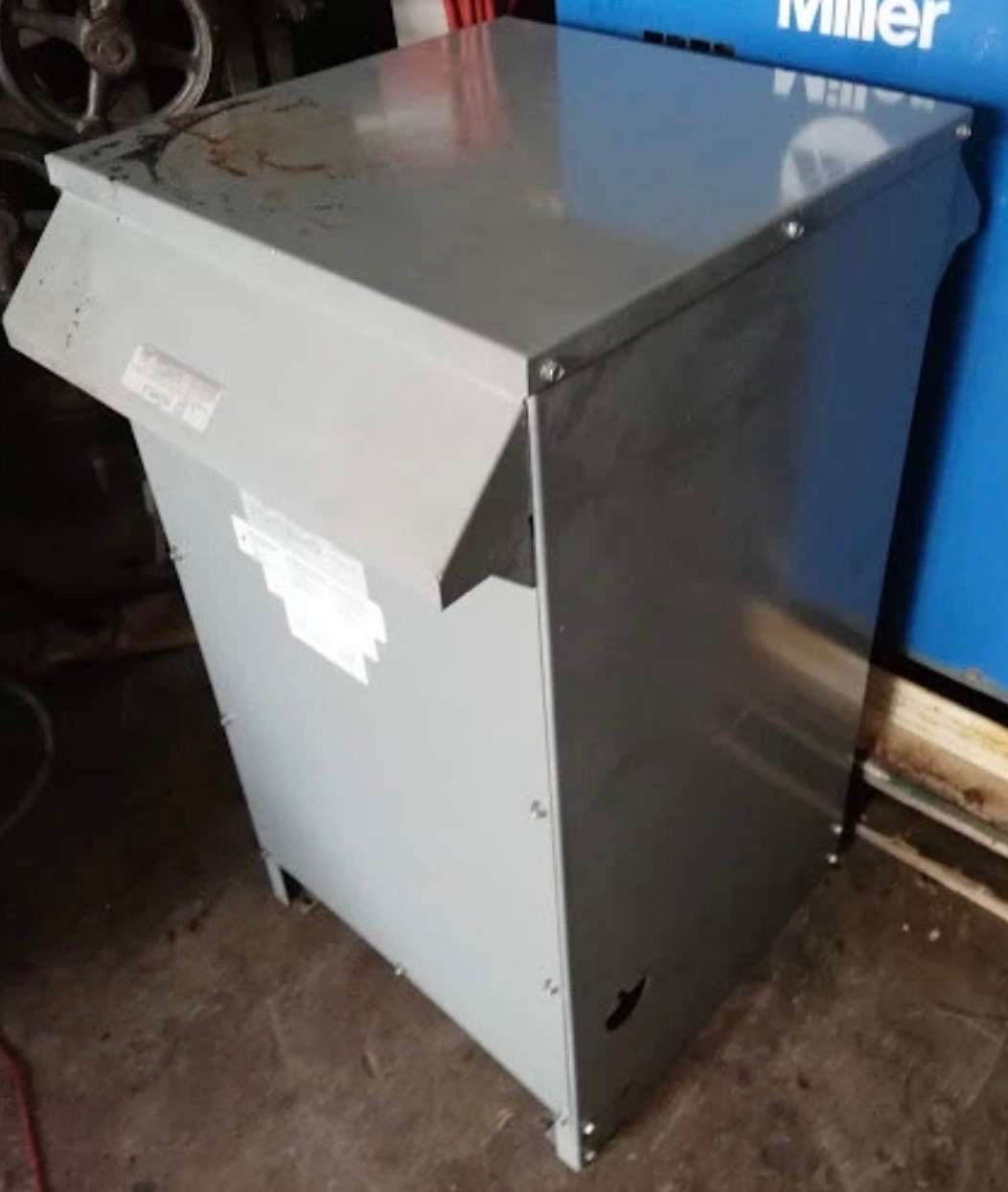 Transformer - One Square D Single Phase General Purpose , LV 240/120 8