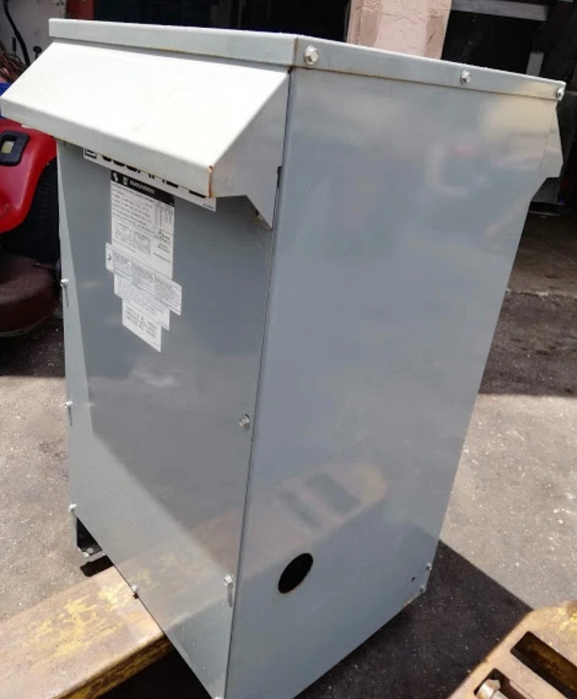Transformer - One Square D Single Phase General Purpose , LV 240/120 4