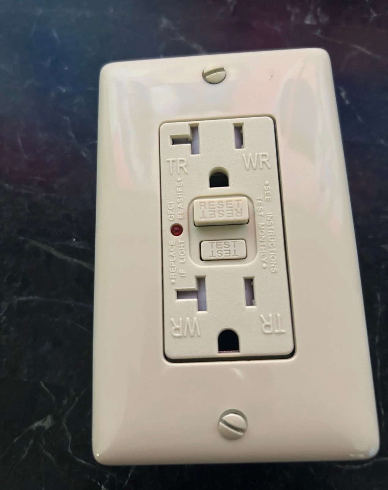 Hubbell GFTR20I GFCI 20A 125V Ivory ~COMMERCIAL LED 6