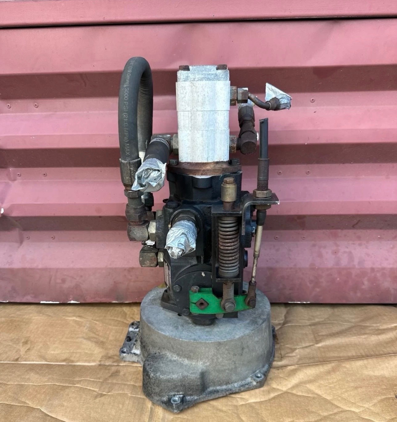 Sauer Sundstrand Hydraulic Motor Model 4352025 – Industrial Heavy Duty Used 4