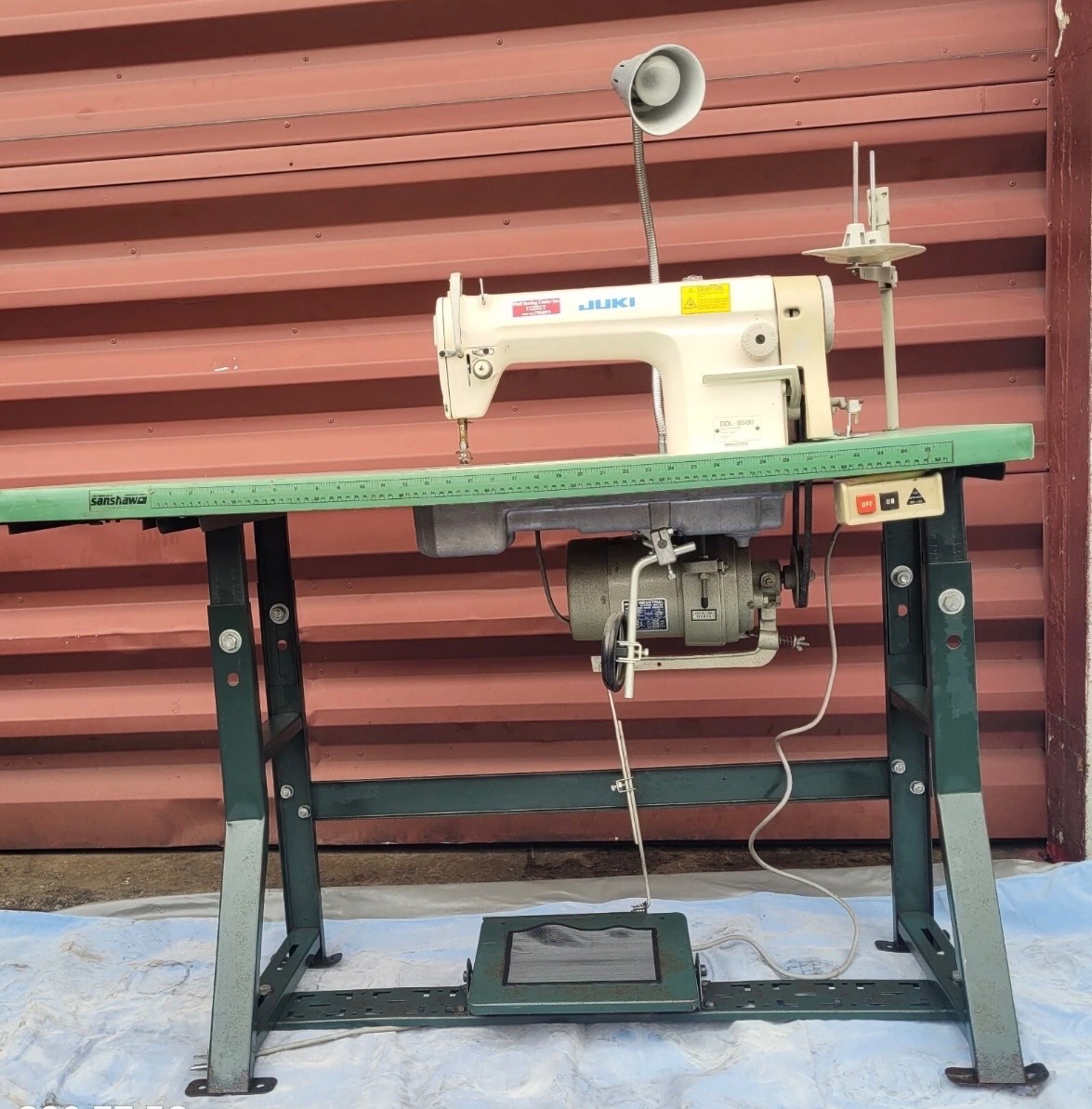 Juki Sewing machines with table DDL 8500 2