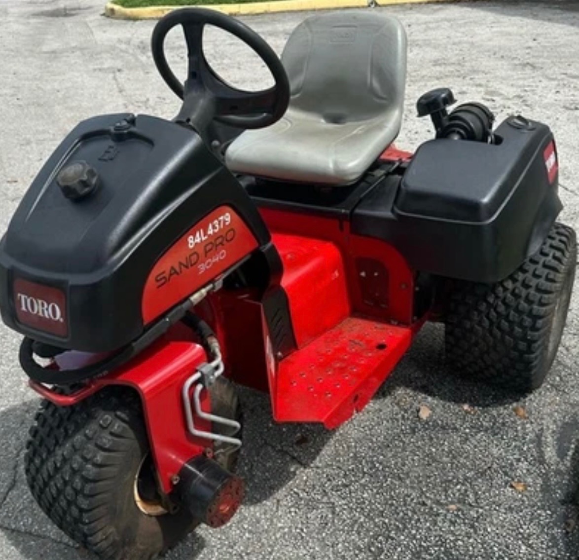 Toro Sand Pro 3040 Sand Trap Rake / Ball Field Groomer – 2013 – Rear Hydraulics
