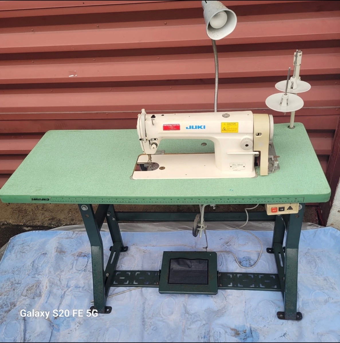 Juki Sewing machines with table DDL 8500 3