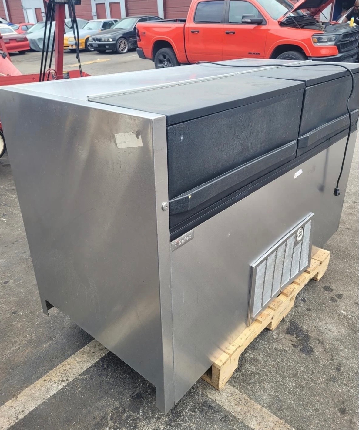 DELFIELD - NLFACP-16  C - Crate Beverage Dispenser Self-contained - 115V 2