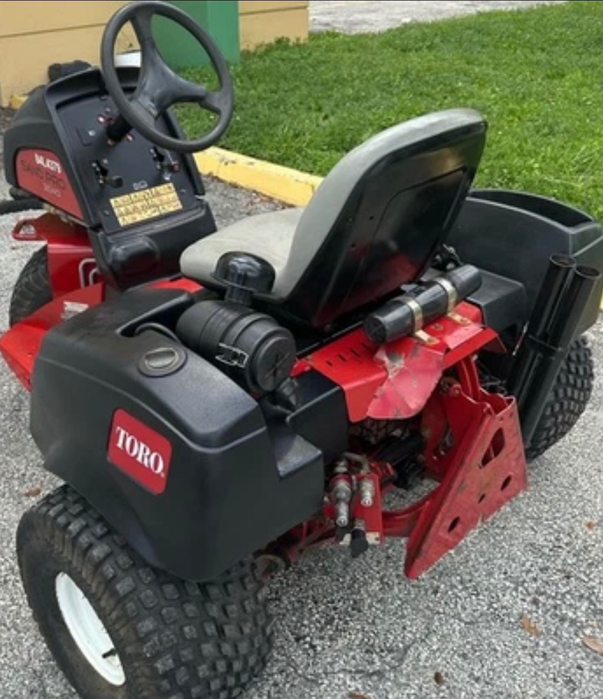 Toro Sand Pro 3040 Sand Trap Rake / Ball Field Groomer – 2013 – Rear Hydraulics 7